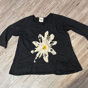 Cotton & Rye  Flower Women's Top